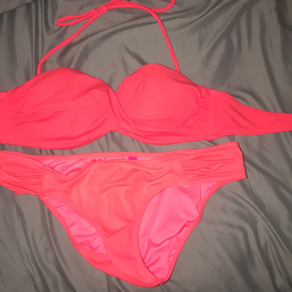 Victoria’s Secret bikini